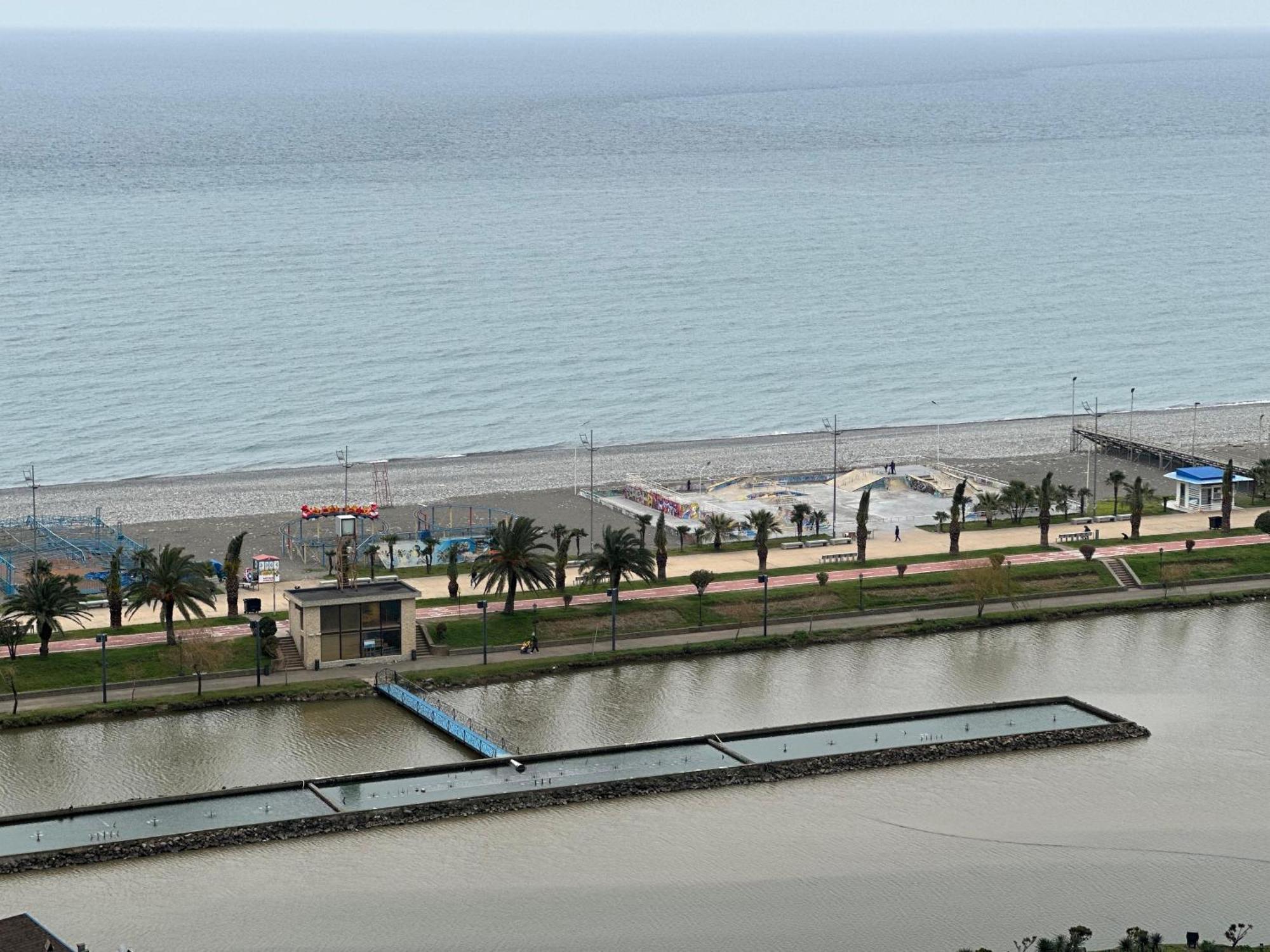 Batum Apart Apartment Bagian luar foto